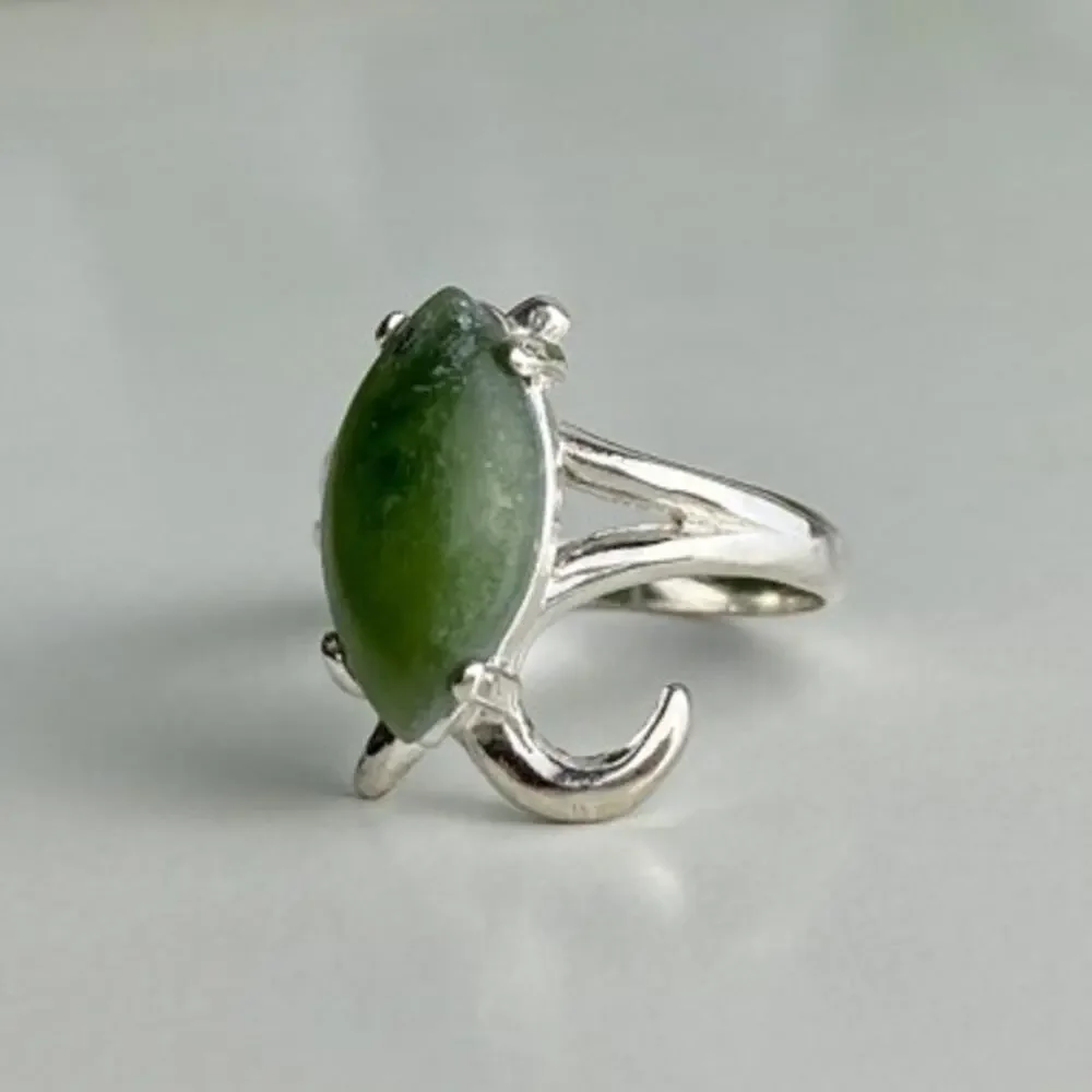 925 Sterling Silver Green Nephrite Ring Size 6.5